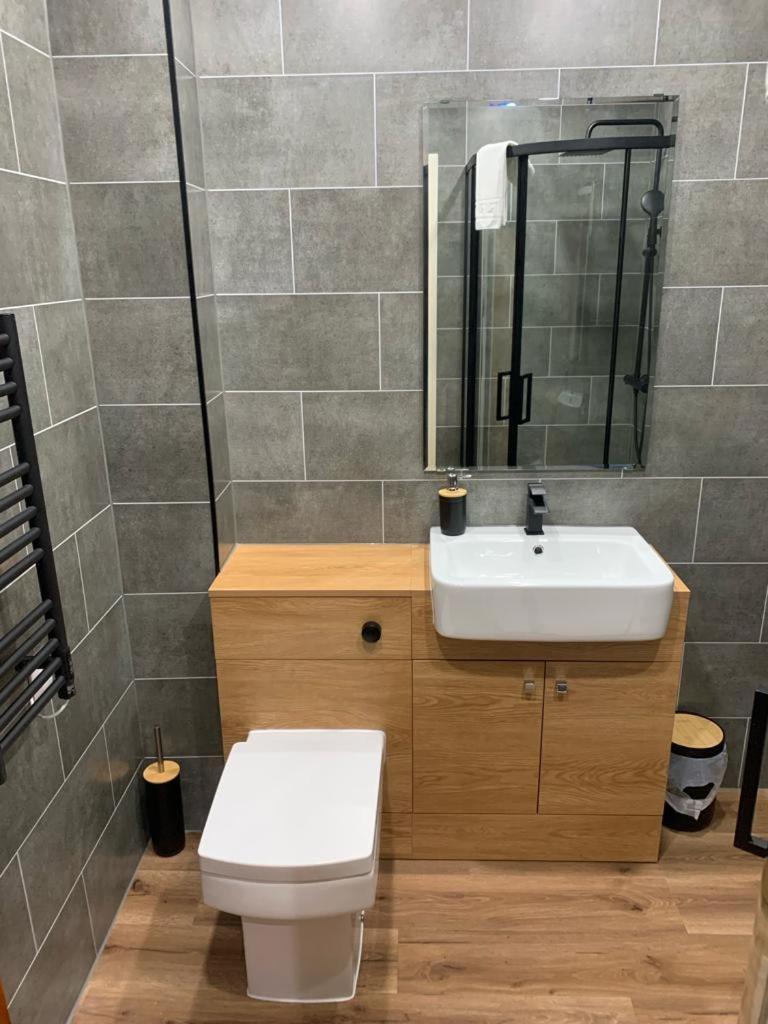 אדינבורו Modern Grassmarket Apartment מראה חיצוני תמונה